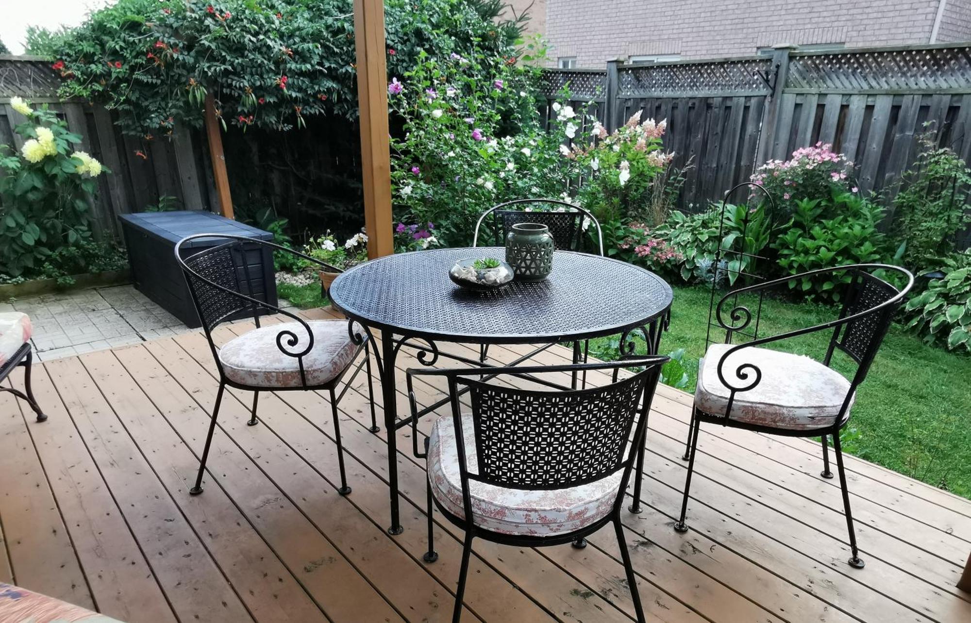 4 Bedroom 3 Washroom Charming Home In Markham With Warm Cozy Vibe Exterior photo